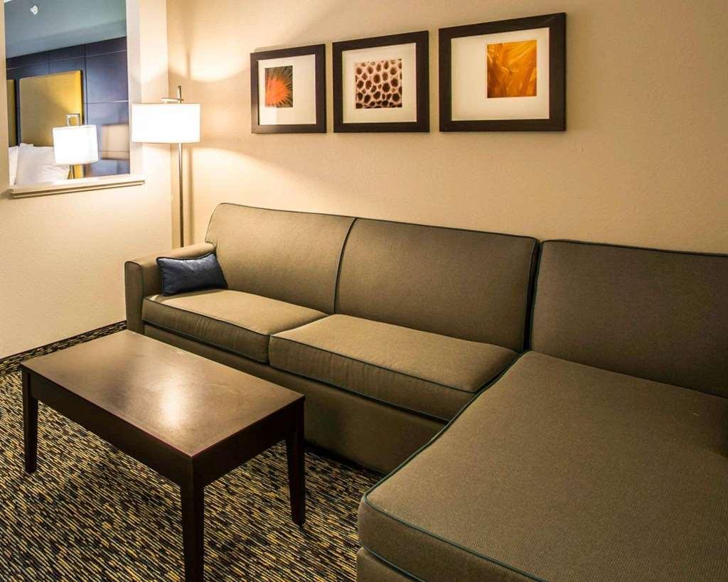 Comfort Suites Fort Lauderdale Airport South & Cruise Port Dania Beach Room photo